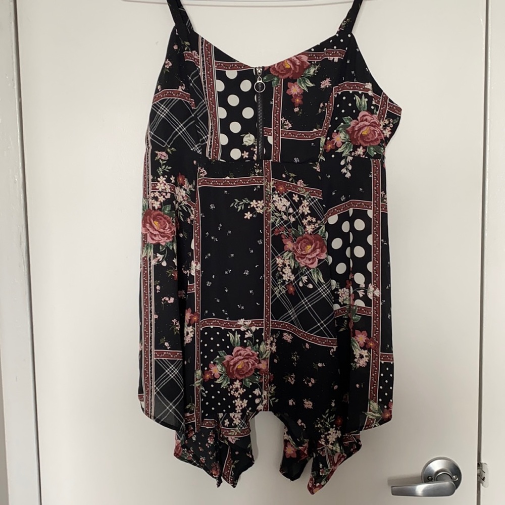 NWT Floral strap blouse w/ front zipper!